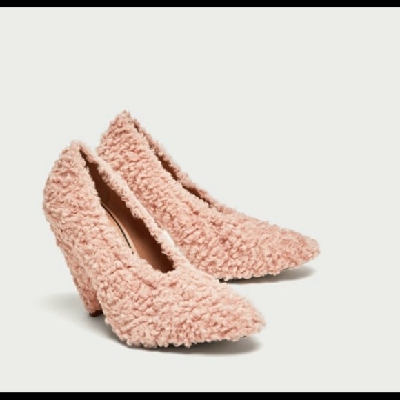 ISO ZARA FUZZY HEELS - Picture 3 of 5